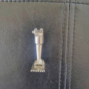 Bernina 028 Pintuck 7 Grooves Old Style Presser Sewing Machine Foot